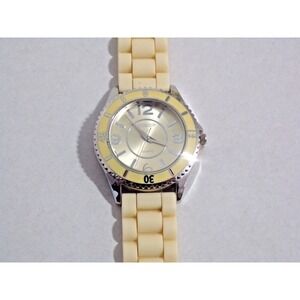Gossip Womens Cream Silicone Band Classic Style Watch Silver Tone Quartz